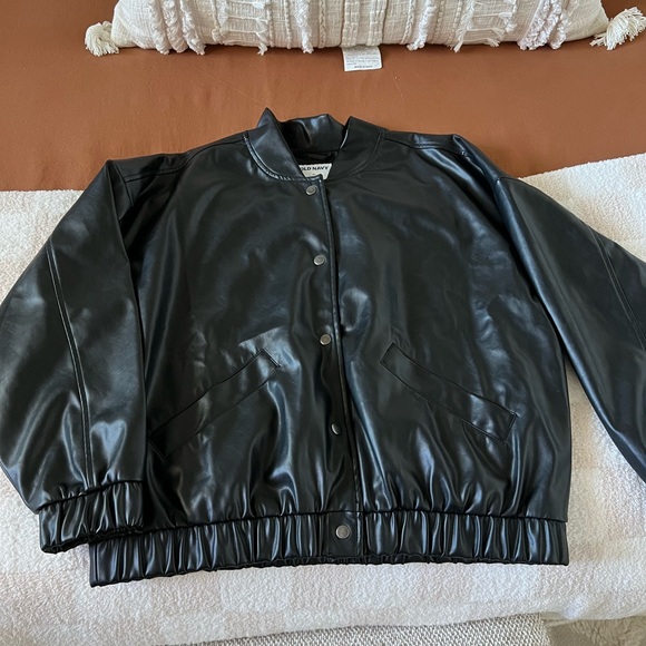 Leather jacket - Picture 2 of 4